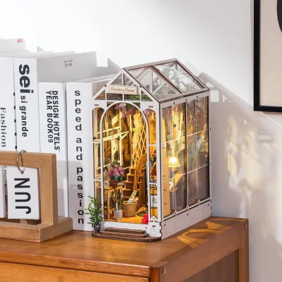 Maison de poupée miniature en bois à monter – image 2