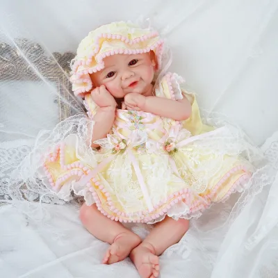 Poupée bébé fille en silicone, corps complet
