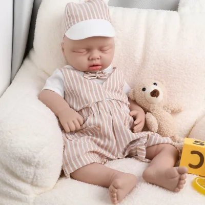 Poupée reborn en silicone, bébé garçon 53 cm – image 2